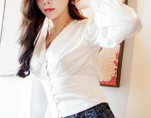 Feilin嗲囡囡 - 最新瑜伽写真集，SiByl李思宁让我想找个地方去学瑜伽，但衣服得下单加急配送…