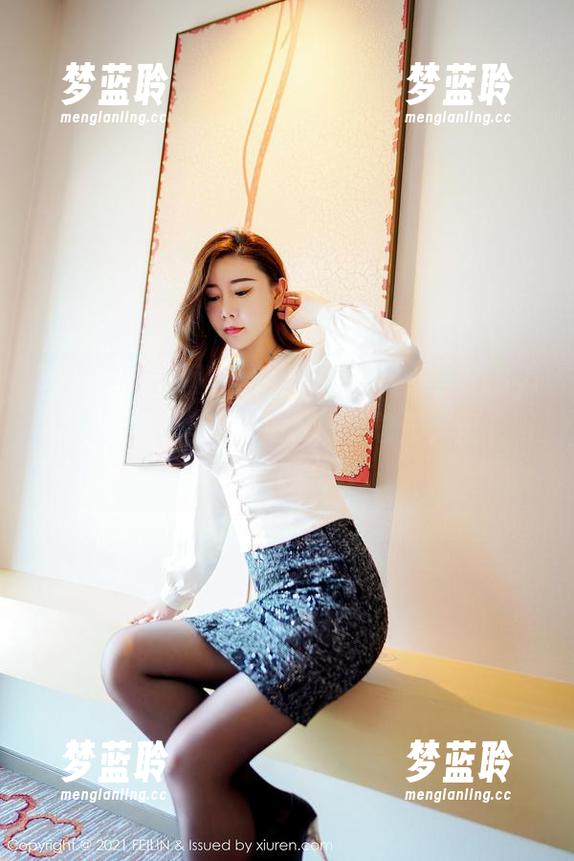 Feilin嗲囡囡 - 最新瑜伽写真集，SiByl李思宁让我想找个地方去学瑜伽，但衣服得下单加急配送…