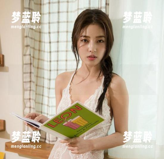 G.su(全智秀)的作品在我的屏幕上，白丝的身影好像有种无声的吸引力。