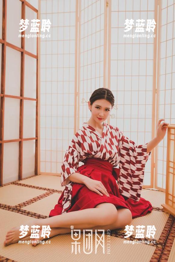 GIRLT果团网 - 龚玥菲海边美图，不更新对不起沙滩！