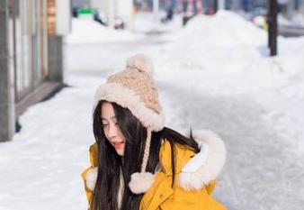 IMiss爱蜜社 - 无圣光加持，萌白酱的美腿依然奏效，让人不由自主多看几眼。