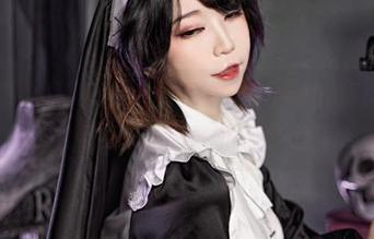 你能想象吗？Leah梓未2022圣诞的美图，完全抓住了我所有的注意力！
