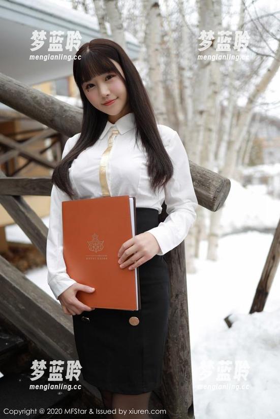 MFStar模范学院 - 别光忙工作，Laura张小妮高清泳装图包等着你来放松！