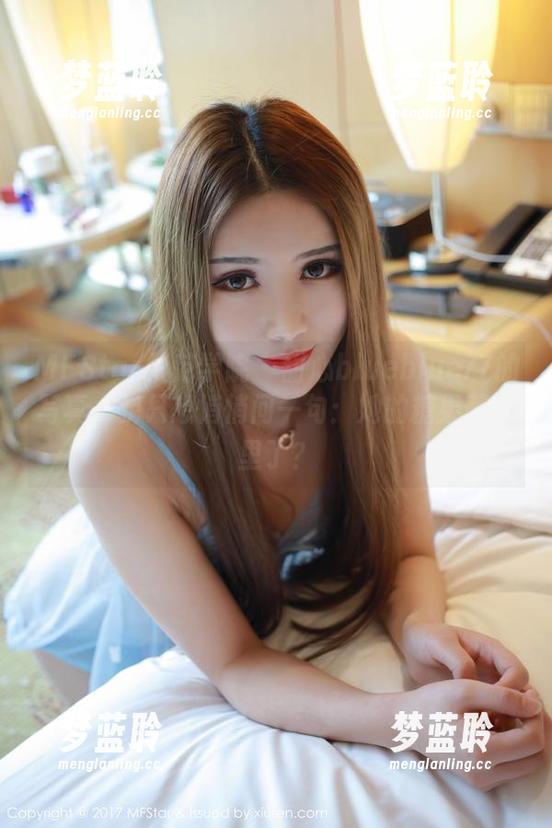 MFStar模范学院 - 甜心blueblue77的写真，我只想悄悄问一句：她的糖果藏哪里了？