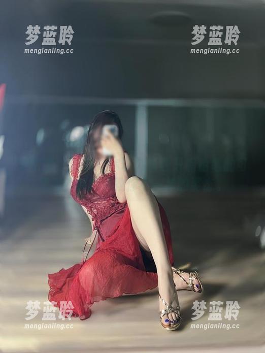 微密圈 - 选集！你以为粉色只有铅笔的可爱吗？MIYA教你不一样的姿态。