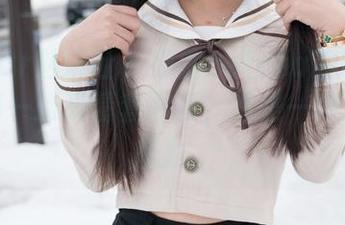 MiStar魅妍社 - 娜露Selena的清纯感藏在每一张高清套图里，像是一种无形的魔力。