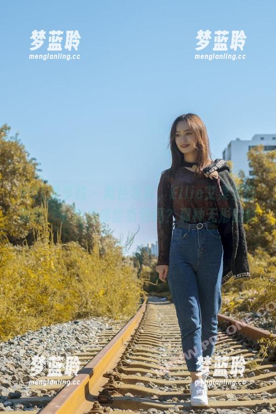 PDL潘多拉 - 黑色写真，Ellie艾栗栗在呢喃，下载后你能听到吗？那种无形的痒