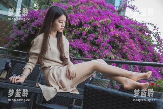 微密圈 - Sia不吃鱼俏皮女仆：每张美图都在撒娇。