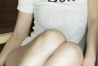 UGirls尤果网 - 倪叶腾美足的照片，总让我以为我在读一本关于脚的诗！天，新发现。