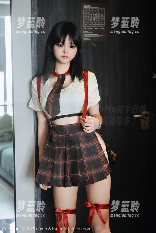 Xiuren秀人网 - 伊小七MoMo的牛仔裤写真，意外的是，我观察到的可多了