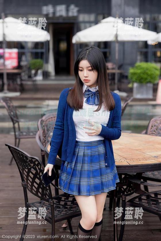 Xiuren秀人网 - 伍晓丽Shirley与连体衣的无声对话，在图库中悄然展开