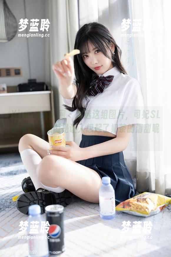 Xiuren秀人网 - 精选这组图片，司妃SL的清纯气息倒是让人想起了奶茶的清甜呢！