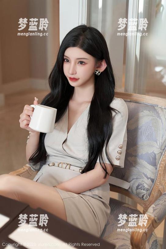 Xiuren秀人网-唐翩翩 Xiuren秀人网 - 唐翩翩的礼服走到哪儿,闪光灯也不好使——原图才是她的真光辉!