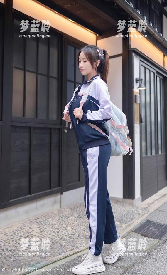 Xiuren秀人网 - 小夕Kitty空姐套图，每一张都让人想搭顺风车