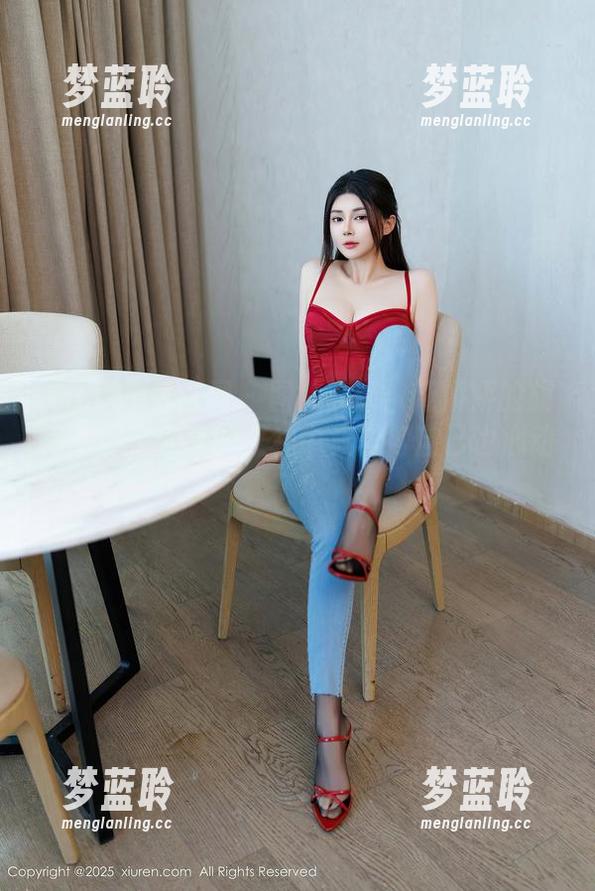 Xiuren秀人网 - 图集收录：潘娇娇的旗袍服饰，分享的过程中竟觉得自己也心动了！