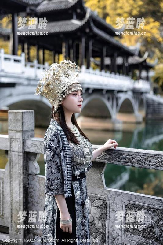 Xiuren秀人网 - 瑶瑶baby的户外套图，意外的免费福利，完美适合和朋友们分享。