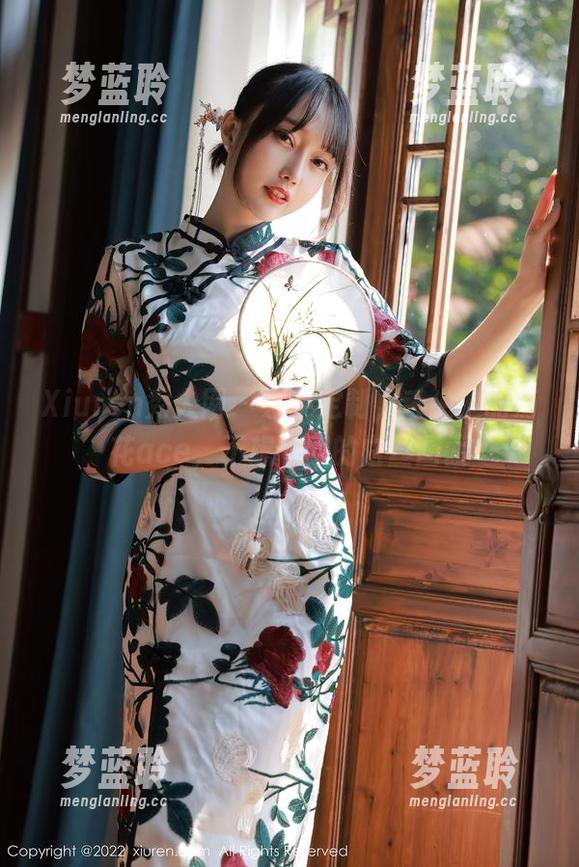 Xiuren秀人网 - 亲手定制，舌尖上的菊花ace，不想撤回的白丝画面