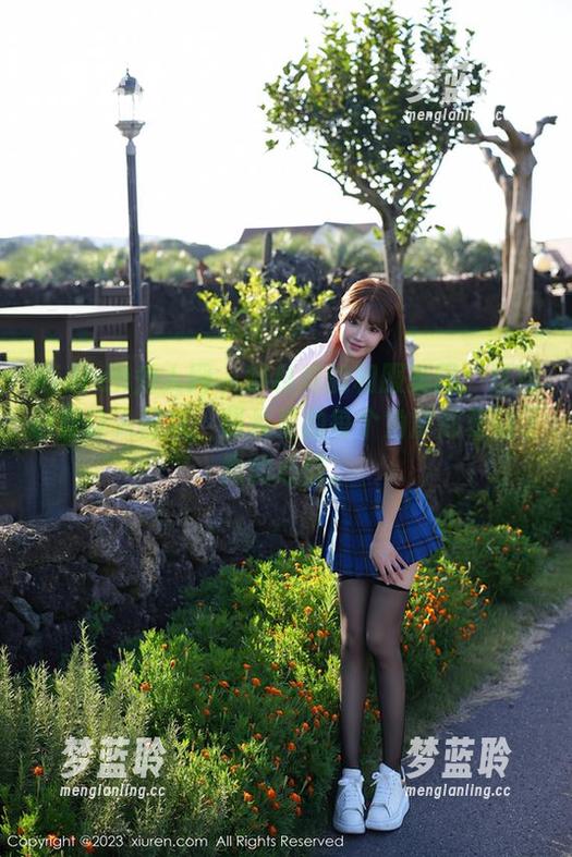 Xiuren秀人网 - 舒林培的和服美图：这颜色真让人喜欢，照片里的每个角度都复制了我的心情。