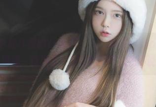 穿上黑色战斗服的Yuka(유카)，Bimilstory值不值得我一再观看？图包的内容我先不说。