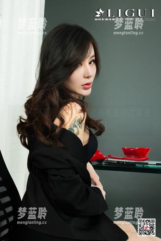 丽柜 - 不再等了，这张由美毛衣图片算是新鲜出炉的更新！