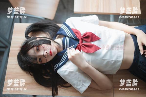 五更百鬼的兔女郎画风独特，这图下载了不会后悔哦！