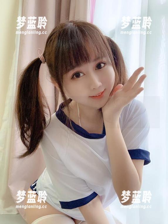 办公室下班后：依依超级懒的套图合集，目的——让你放松心情！