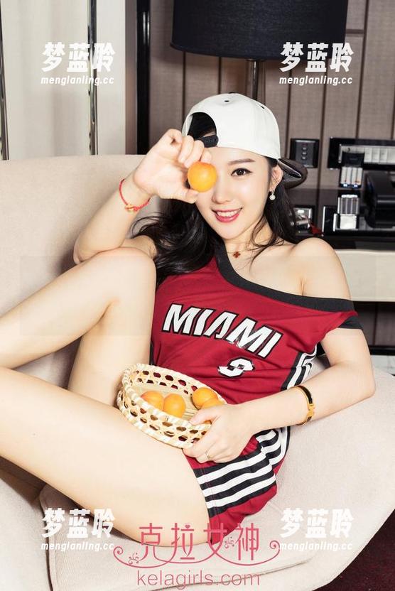 克拉女神 - 校服美图大赏，嘉萌的“逆天”造型真让人想去学校上课箭
