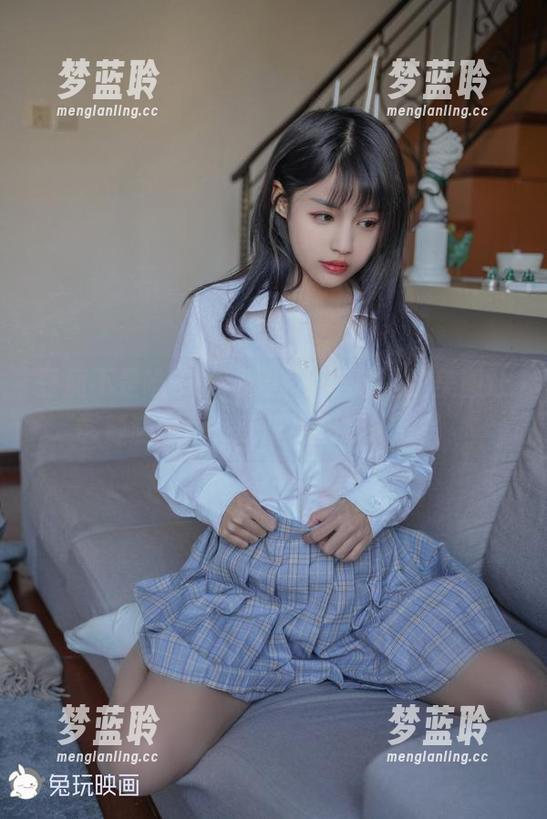 豆腐不是唯一的绝配，兔玩映画的美图让酸辣澈澈兔和旺仔牛奶打成一片。