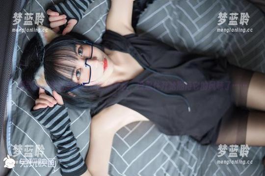 看到兔玩映画的酸辣澈澈兔写真，没忍住开始期待它的风味了……