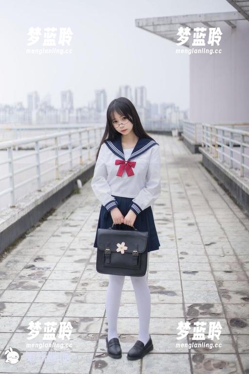 令人咋舌的兔玩映画黑色魅惑图包，让我思绪不时往回捋