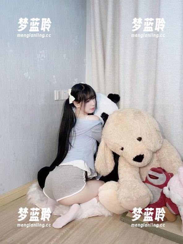 十万口草莓粥粥 微密圈 - 十万口草莓粥粥来啦!舰长图集告诉你,拍照就像航行,不看方向!