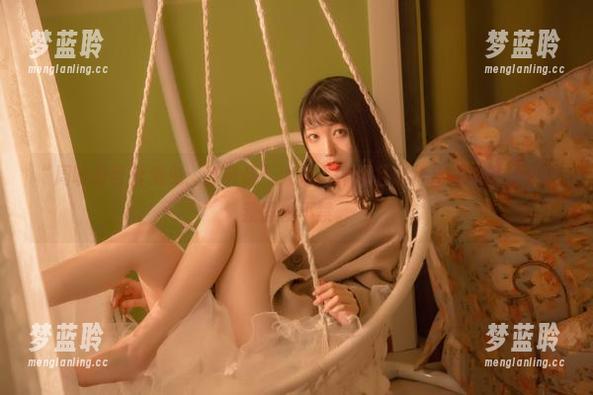 “周叽是可爱兔兔：服务员”大片，详细且碎片化的高清分享让我忍俊不禁。
