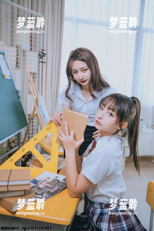 本来只想上班，结果被这勤务OL作品集洗脑，喵糖映画的下载功能也是个意外的“福利”。