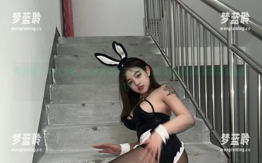微密圈 - 中秋来临，小u优优子的美图，把女仆的韵味演绎得淋漓尽致！