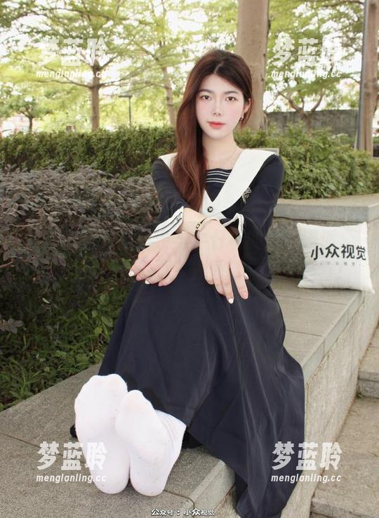 小众视觉 - 小薯条与牛仔裤的偶然邂逅，这作品集别开生面，原图带来意外惊喜！