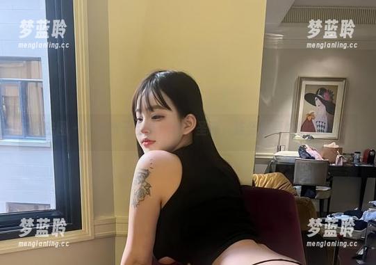 小优优子 微密圈 - 小优优子全集:这个圣诞,连雪都要嫉妒的姿态