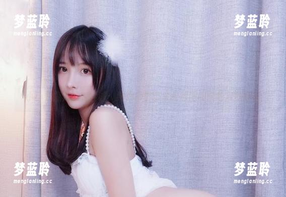 小小奶瓶儿的新尝试：纯欲吊带带来的原图和图包欢愉时刻