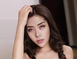尤物馆 - 牛仔裤下的孟狐狸FoxYini：美图私房，撩人指数直线上升，我的眼睛在干嘛？