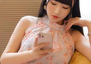 尤蜜荟 - “lingyu69套装”——听说原图跟作品有默契，实则一直在打擦边球。