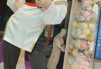 高清照片、小细节：乌尔里希·冯·胡滕的眼神，你有没有被巴鲁巴鲁BaRu的捕捉到？