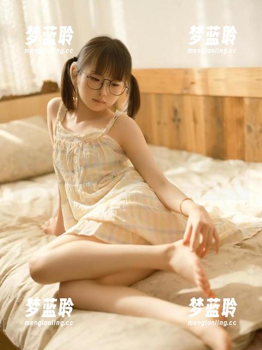 幼水铃衣满身粉色？那我的壁纸也要跟上啊，变成小女孩！