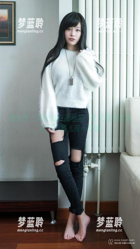 推女郎 - 陆瓷的白裙私拍：比天鹅还优雅，但又不那么高不可攀。