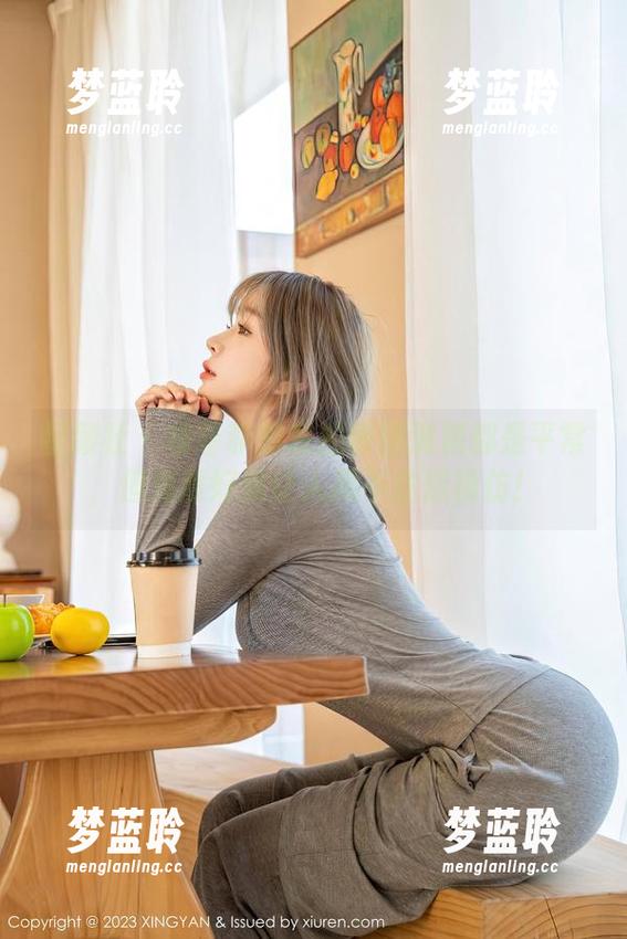 星颜社 - 穆菲菲的私拍原图满满都是平常，但角度好到让人忍不住想模仿！