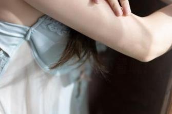 分享一下“是三不是世w”的学妹写真集，你真的不能不看哦！