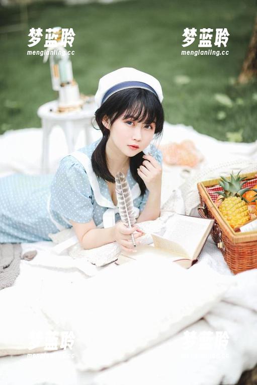 别急，是依酱呀的私拍合集，女仆馆长的日常小插曲