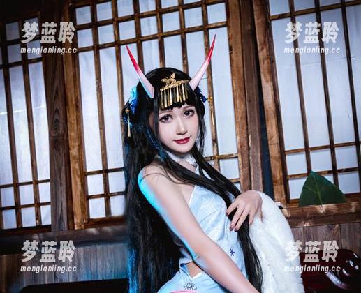 图集里的每一张都让人忍不住想盯着木之本果的美脚，快给我加个动态特效我能看一天！