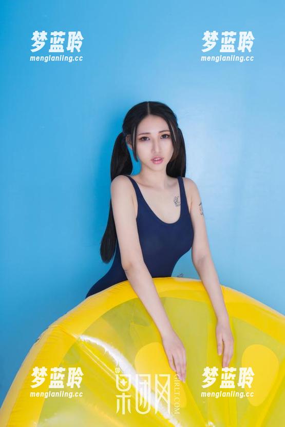 果团网-尹意纯 果团网 - 紧急叫停,尹意纯穿棉袜的写真太过于撩人,别怪我没提醒!