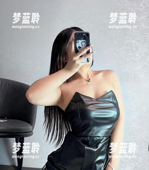 微密圈 - 欲罢不能的秘书风，壁纸里的桃沢樱呀超清视角
