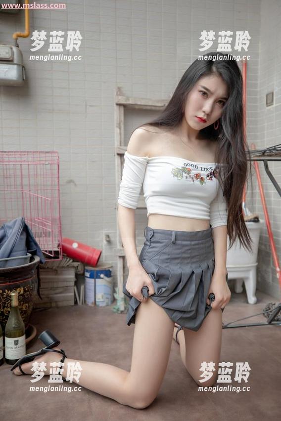 梦丝女神 - 如果天台也能多说点话，那苏柔的照片合集就是语音大教程。