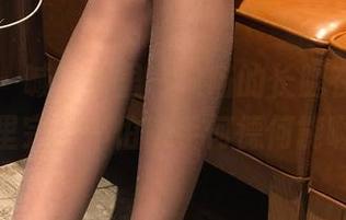 微密圈 - 嘁，梦里一只喵的长腿在高清照片里完全不怕跟手何德何能啊！